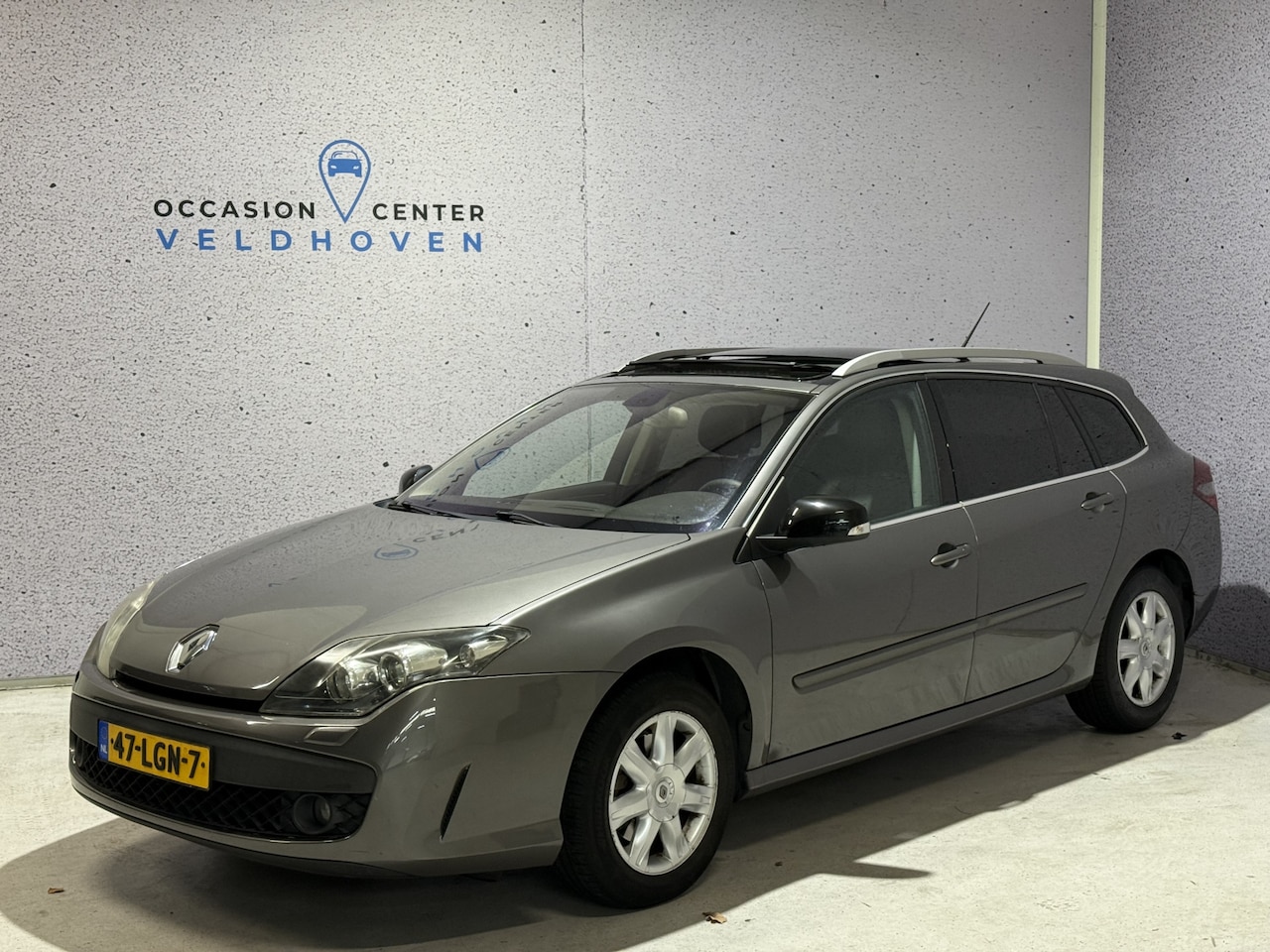 Renault Laguna Estate - 2.0 16V Dynamique // SCHUIFDAK // TREKHAAK - AutoWereld.nl