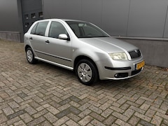 Skoda Fabia - 1.4-16V Ambiente|Nieuw Apk|Airco