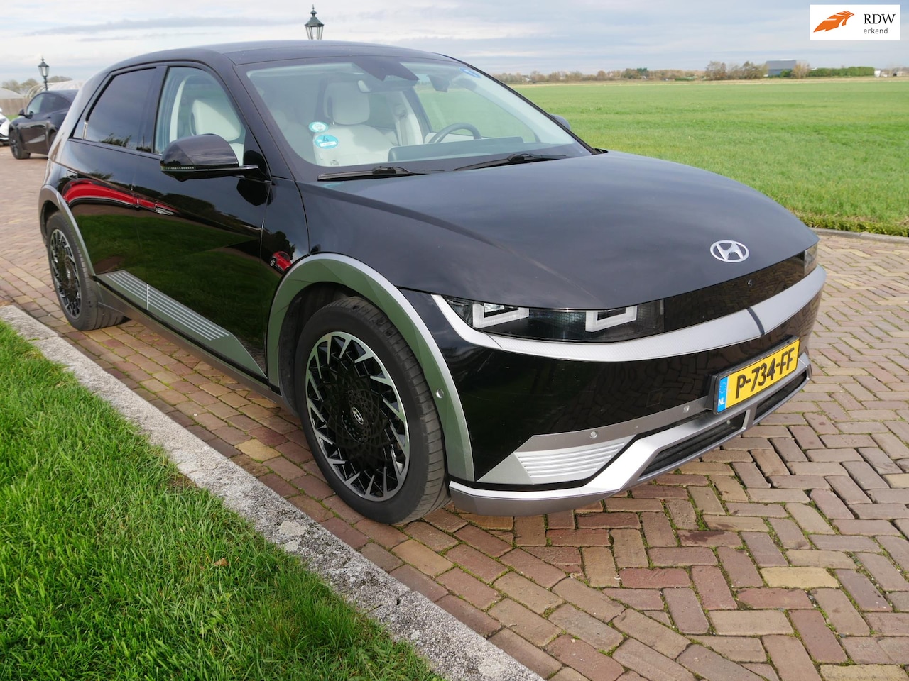 Hyundai IONIQ 5 - Lounge AWD 73kWh PANO 2022 - AutoWereld.nl