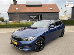 BMW 3-serie Touring - 330e PLUG&HYBRID HEAD-UP SPORTLINE -SHADOW CAMERA LEER NAVI LED-XENON