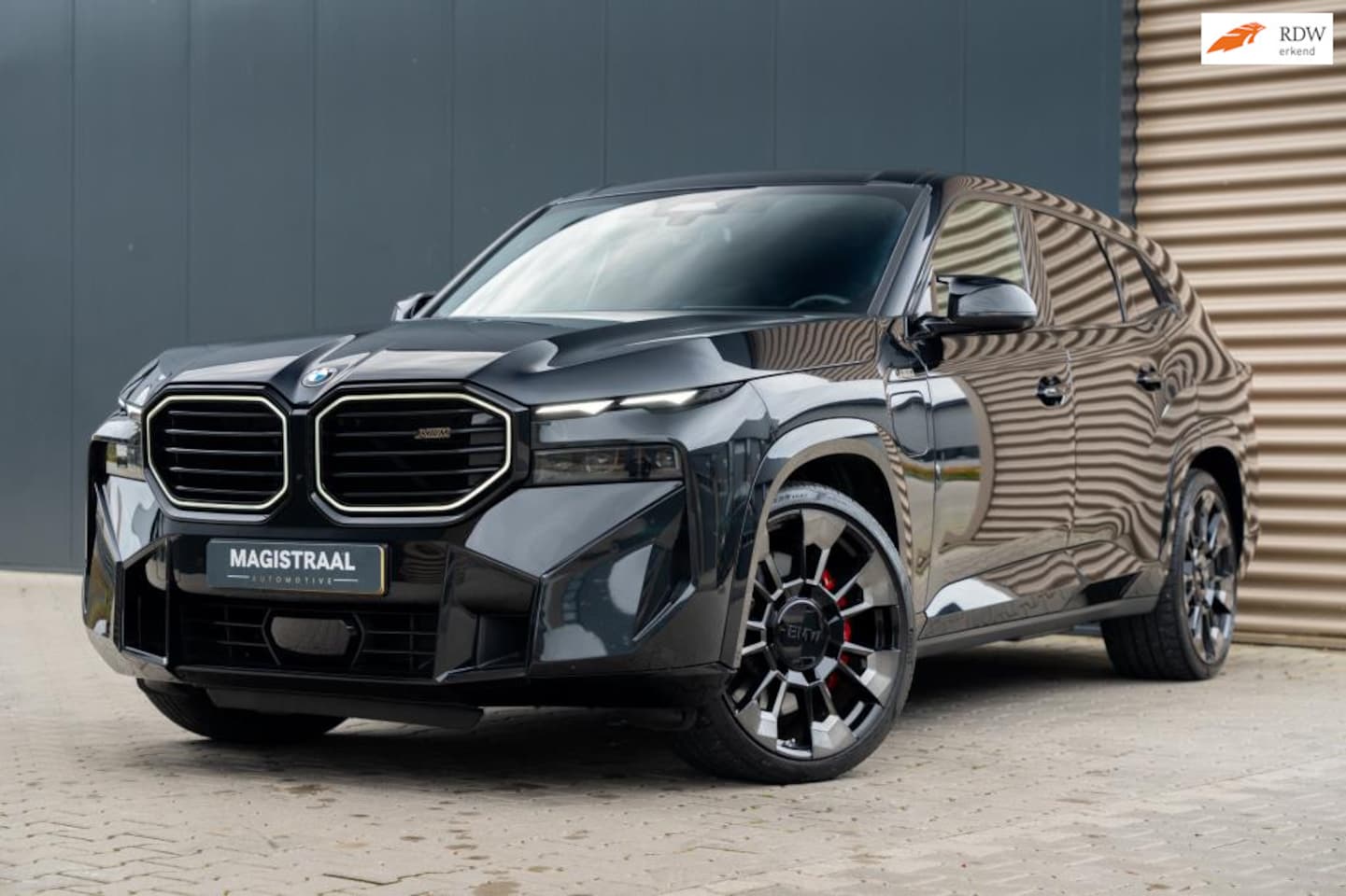 BMW XM - PHEV 30 kWh | Org. NL | Eerste eigenaar | Bowers&Wilkins | M Driver´s Package | HUD | ACC - AutoWereld.nl