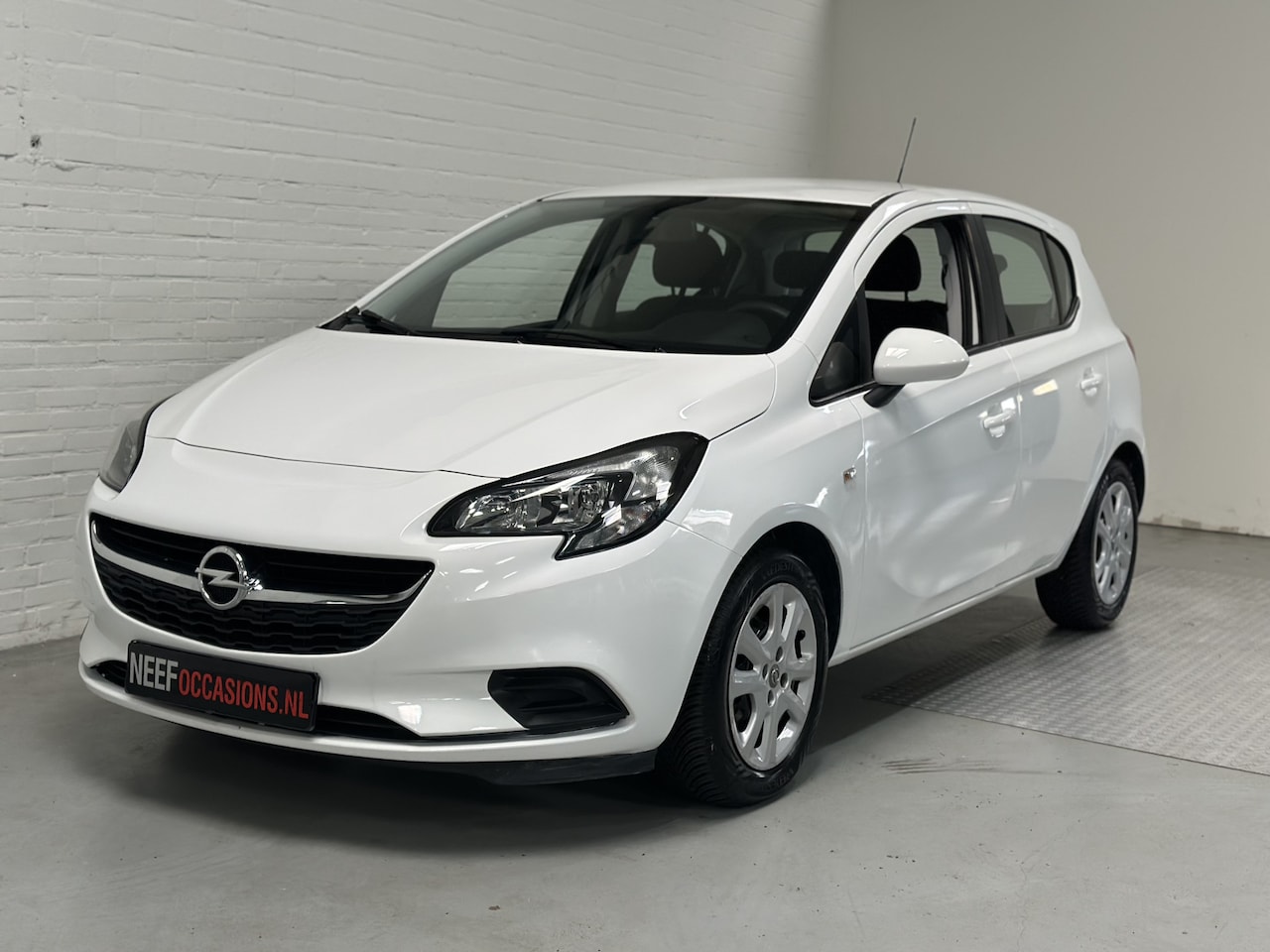 Opel Corsa - 1.2 AIRCO / ELK.PAKKET / Bleutooth - AutoWereld.nl