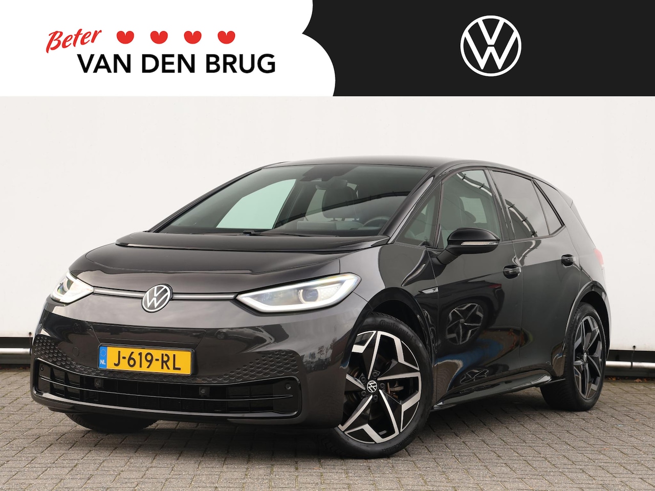Volkswagen ID.3 - First Plus 58 kWh 204 pk | Adaptieve Cruise control | Camera | Stuur- en stoelverwarming | - AutoWereld.nl