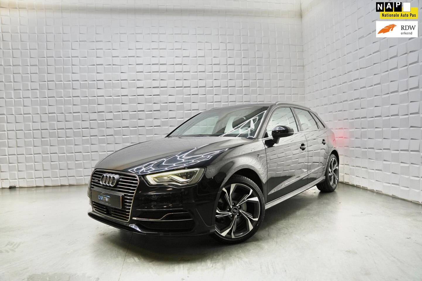 Audi A3 Sportback - 1.4 e-tron PHEV 2x S LINE LEER 1STE EIGENAAR - AutoWereld.nl