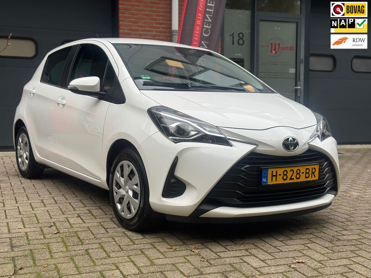 Toyota Yaris - 1.0 VVT-i Active/Airco/NAV/Elek.Pakket/Luxe/NAP/Onderhouden/APK/BOVAG Erkening - AutoWereld.nl
