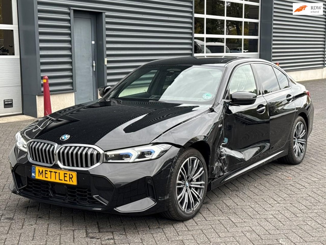 BMW 3-serie - 330i xDrive 330i xDrive, M sportpakket, navigatie, camera - AutoWereld.nl
