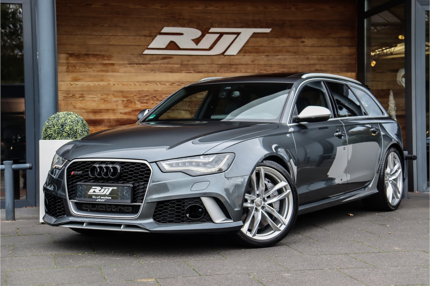 Audi RS6 - 4.0 Quattro Origineel! **Ceramic/Pano/HUD/RS stoelen/Camera** - AutoWereld.nl