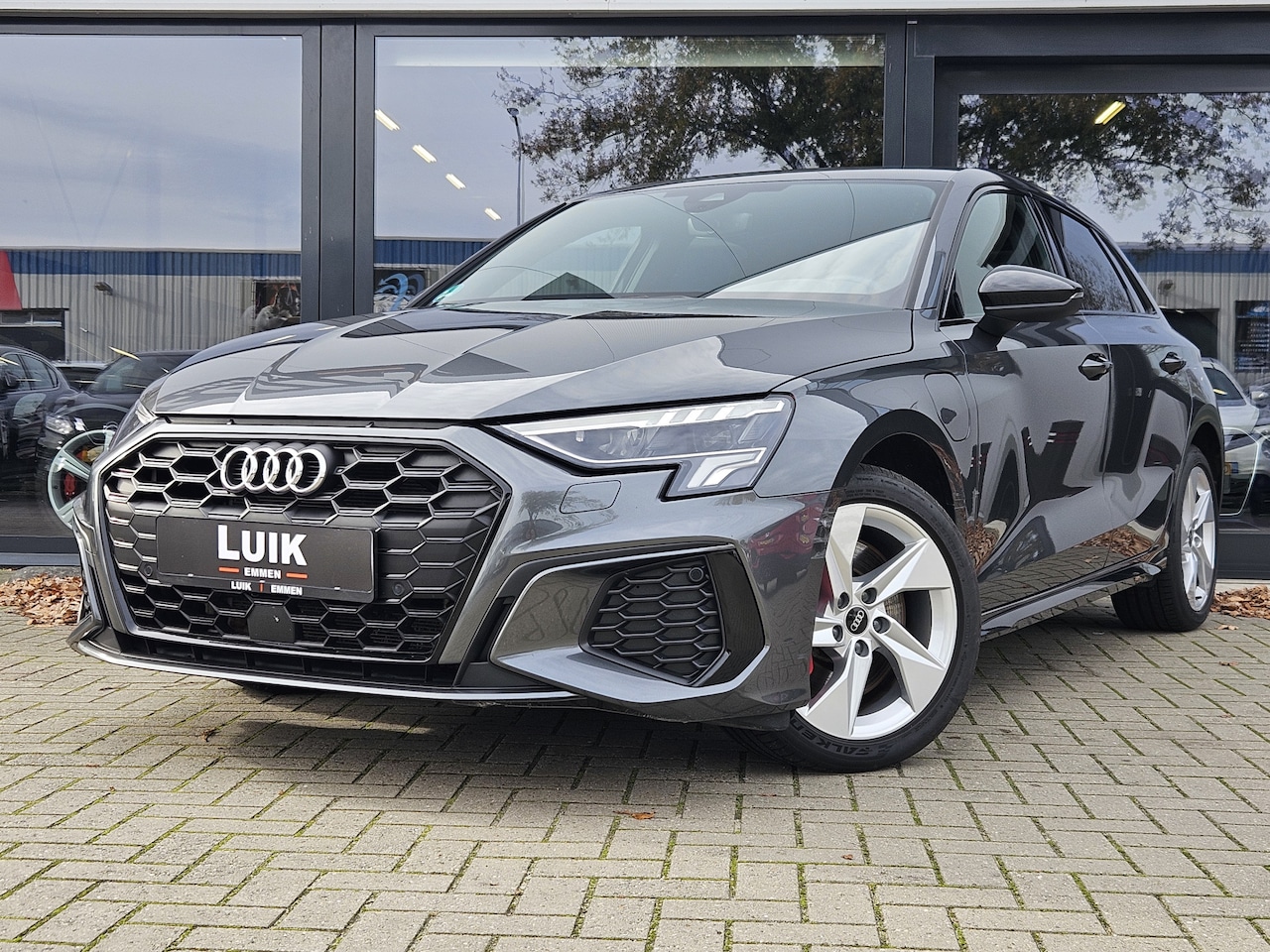 Audi A3 Sportback - 45 TFSI e S edition Competition + 3x S-LINE + MATRIX + KEYLESS - AutoWereld.nl