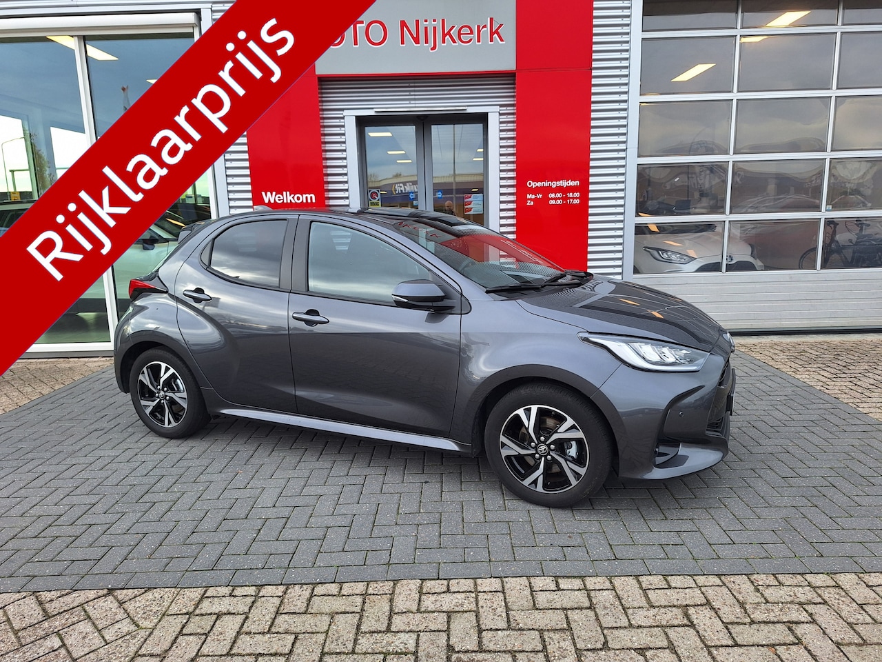 Toyota Yaris - 1.5 Hybrid 115 Dynamic met Comfort Pack - AutoWereld.nl