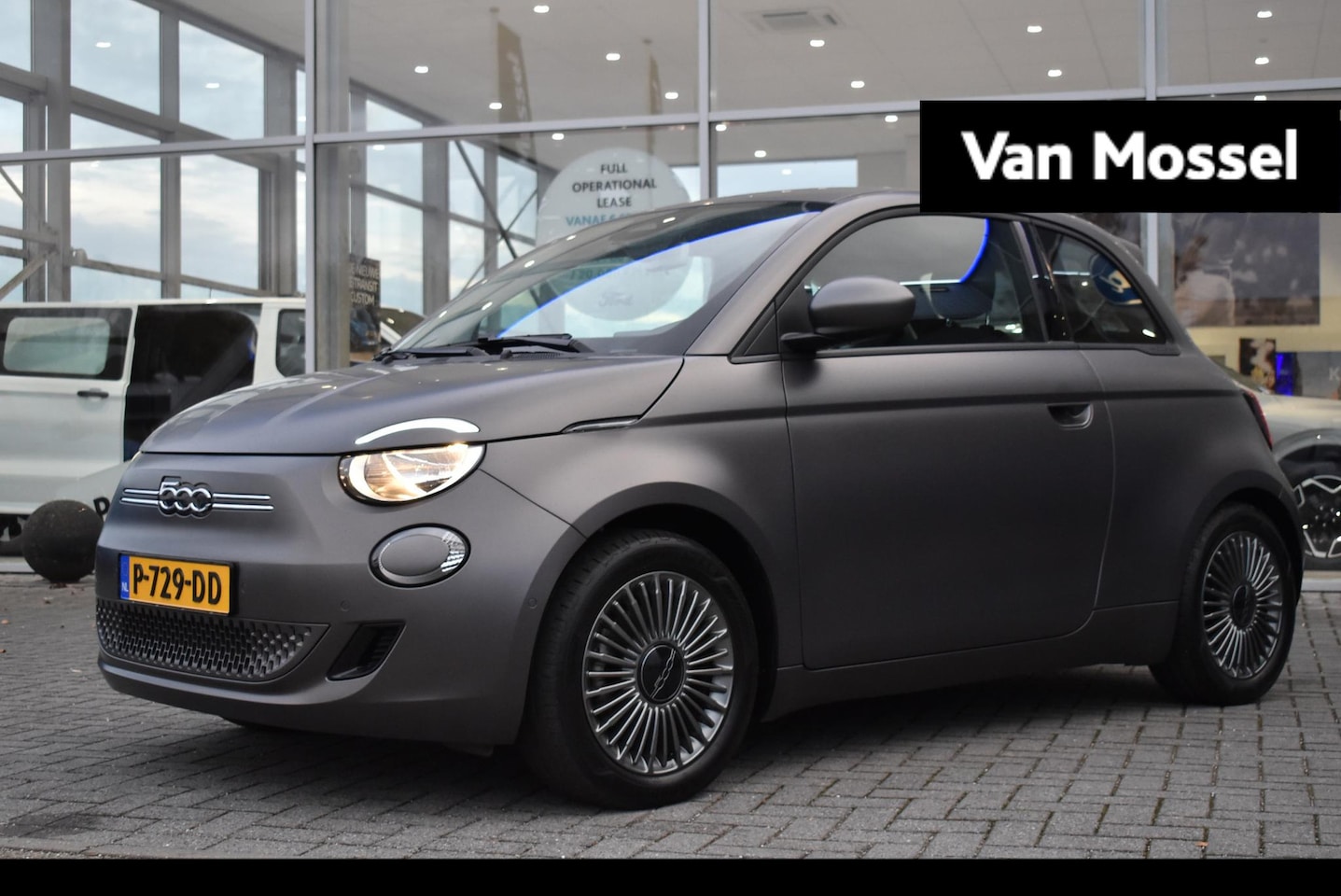 Fiat 500 - Icon 42 kWh | Climate Control | Cruise Control | Trekhaak | Achteruitrijcamera | Apple Car - AutoWereld.nl