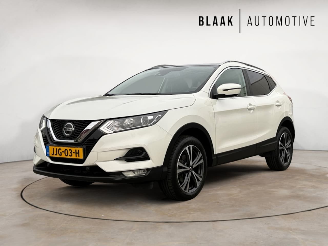 Nissan Qashqai - 1.3 DIG-T N-Connecta PANORAMADAK | NAVIGATIE - AutoWereld.nl