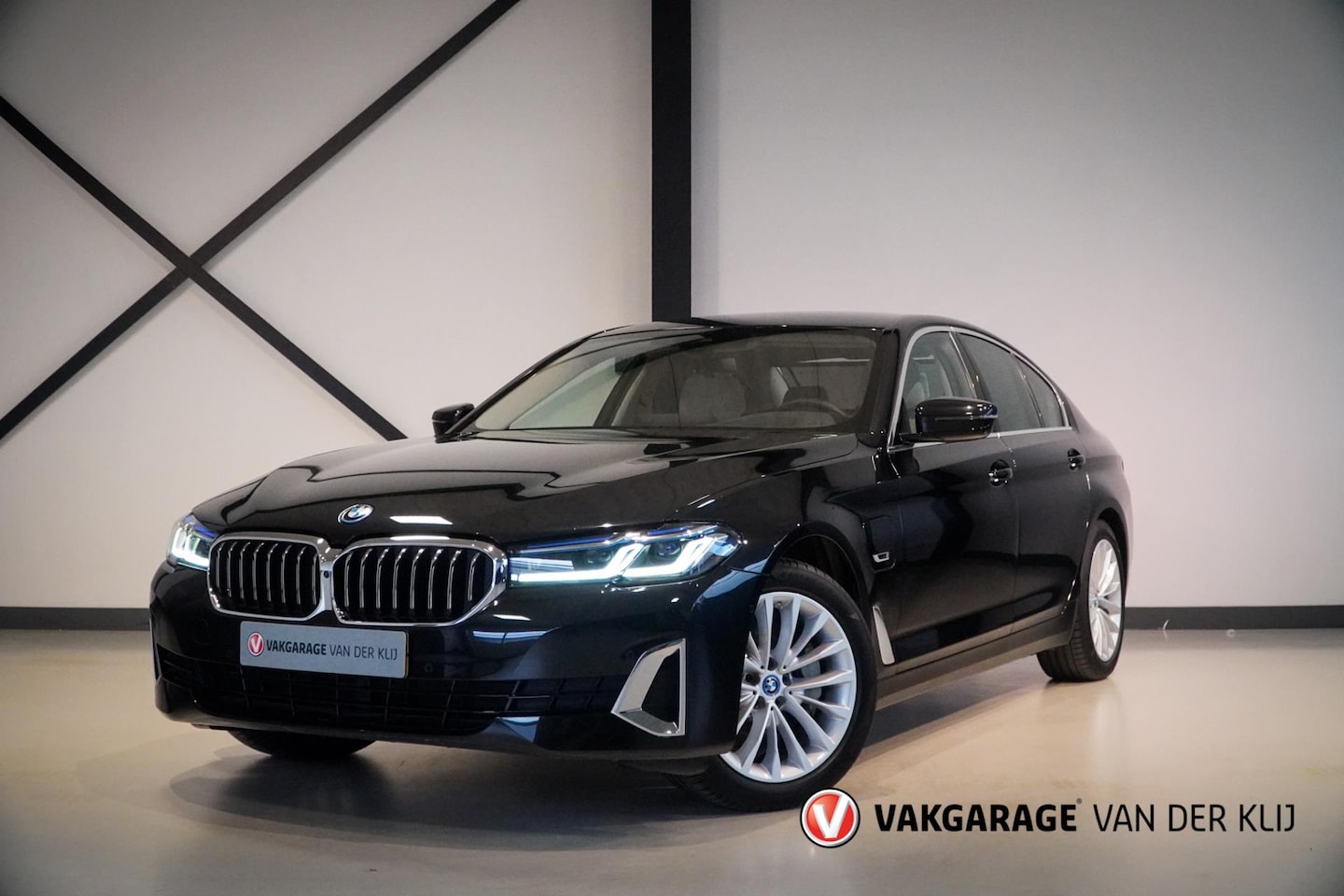 BMW 5-serie - Sedan 530e Luxury Line | Comfort Zetels | Stoelventilatie | Nappa Leder | Stoel/Stuurverw. - AutoWereld.nl