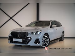 BMW 5-serie Touring - 530e M-Sport | Trekhaak | Stoel/Stuurverw. | Adapt. LED | Camera |