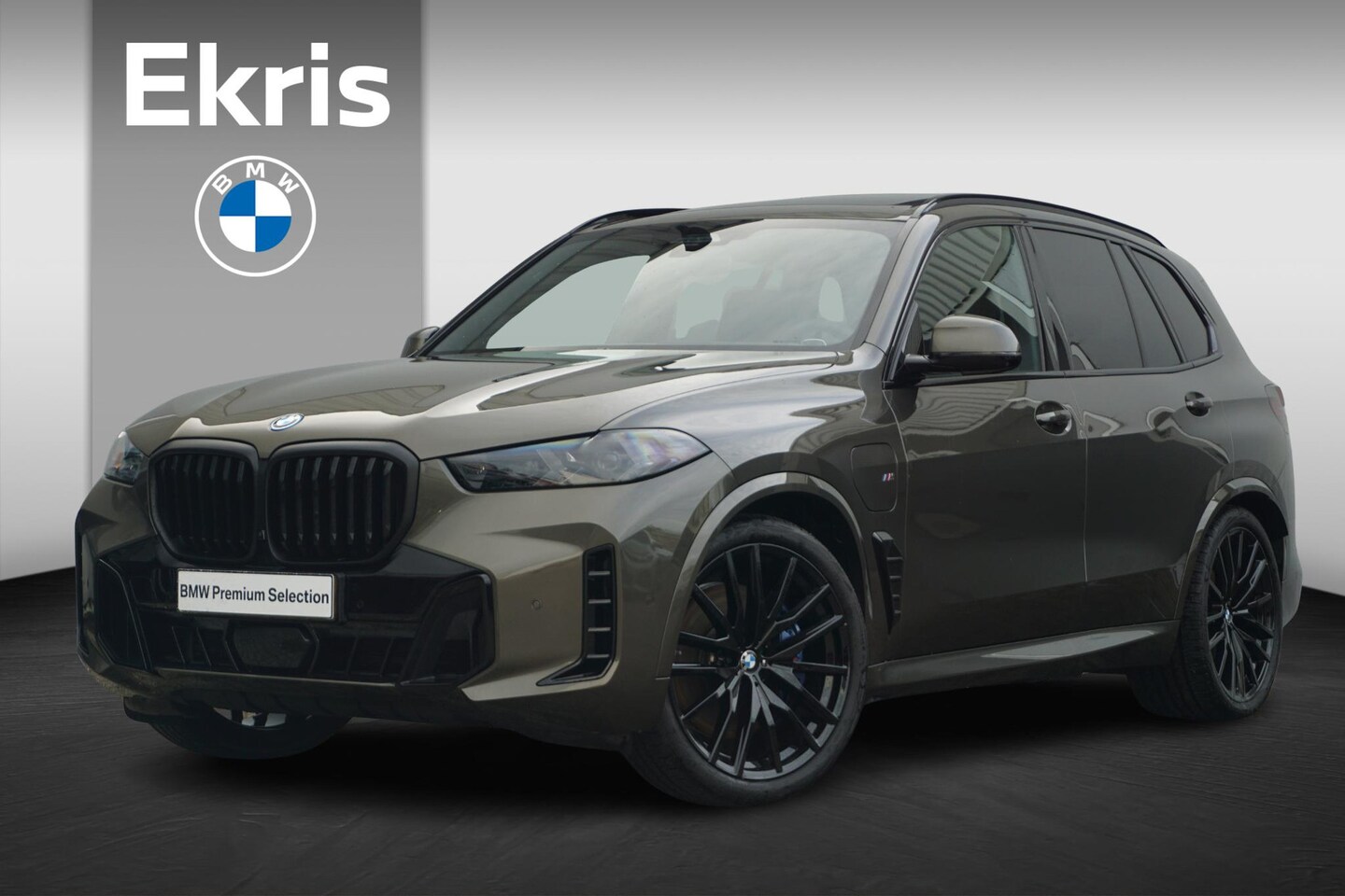 BMW X5 - xDrive50e M Sportpakket Pro 22 / Soft-Close / Bowers & Wilkins / Active Steering / Panoram - AutoWereld.nl