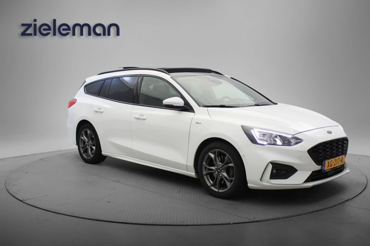 Ford Focus Wagon - 1.5 EcoBlue ST-Line Business Wagon - Carplay, Panorama, Navi, Camera, Stuur/Stuur Verw. - AutoWereld.nl