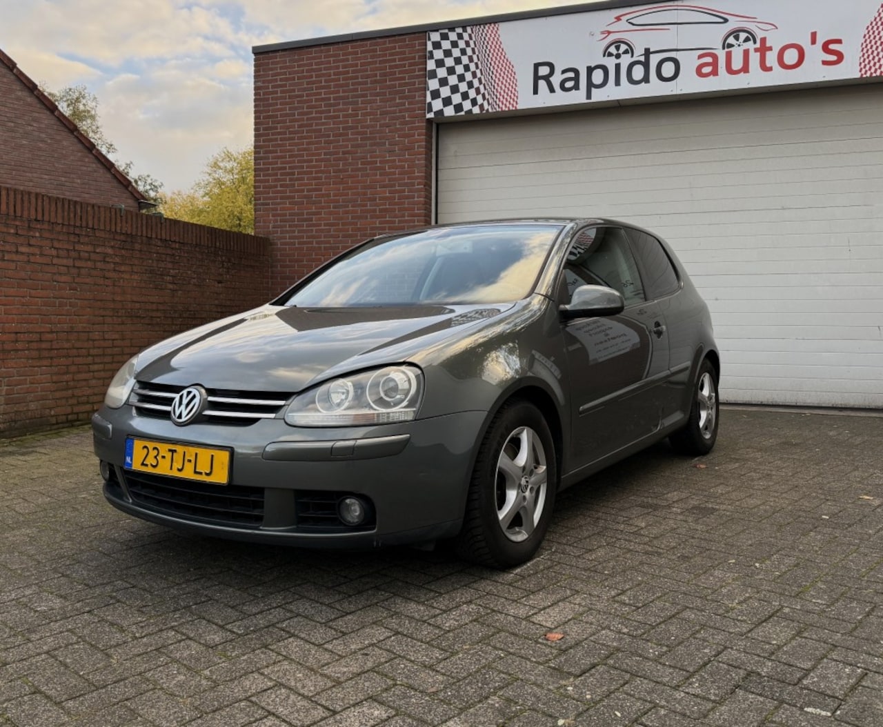 Volkswagen Golf - 2.0 FSI SPORTLINE Automaat 150Pk - AutoWereld.nl