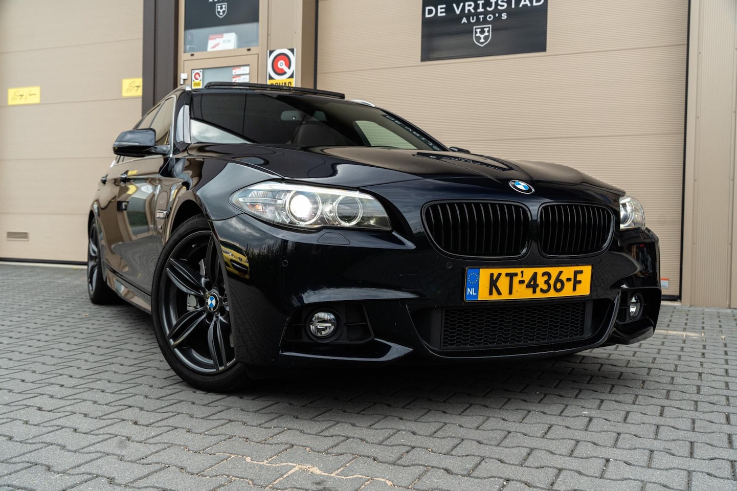 BMW 5-serie Touring - 528xi M Sport Edition High Executive PANO TREKHAAK NAP - AutoWereld.nl
