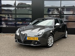 Alfa Romeo Giulietta - 1.4 T Distinctive Sport Led Cruise Trekhaak