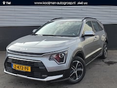 Kia Niro - 1.6 GDi Hybrid DynamicLine Trekhaak, navigatie Apple CarPlay/Android Auto, NL-AUTO parkeer