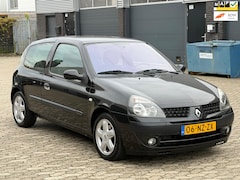 Renault Clio - 1.6-16V Privilège CLIMA TREKHAAK APK NAP