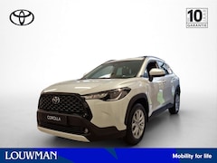 Toyota Corolla Cross - Hybrid 140 Active nieuwe auto met registratie, prijs? Mats foto's maken