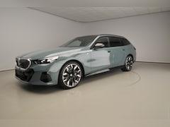 BMW 5-serie Touring - 540d xDrive | M-Sportpakket | LED | HUD | Schuifdak | Active cruise | Elektr. zetels | DAB