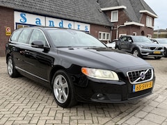 Volvo V70 - 1.6 T4 180 pk Limited Edition