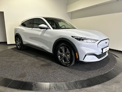 Ford Mustang Mach-E - Extended RWD 98 kWh | Achteruitrijcamera | Intelligent adaptive cruise control & speed ass