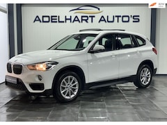 BMW X1 - SDrive18i Executive Automaat / Panorama dak / Navigatie full map / Camera / Cruise control