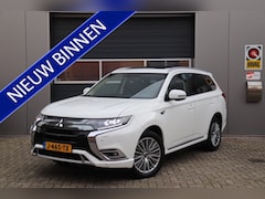 Mitsubishi Outlander - 2.4 PHEV Intense+ Stoel/Stuurverwarmd, Schuifdak, Trekhaak