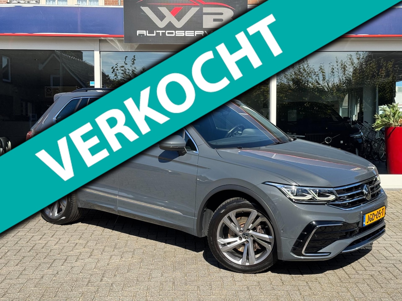 Volkswagen Tiguan - 1.4 TSI eHybrid R-Line I 360° I ACC I Trekhaak I Carplay - AutoWereld.nl