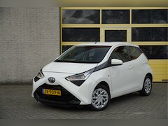 Toyota Aygo - 1.0 VVT-i 5drs X-Play Limited BJ2019 Led | Navi | Achteruitrijcamera | App-Connect | Airco