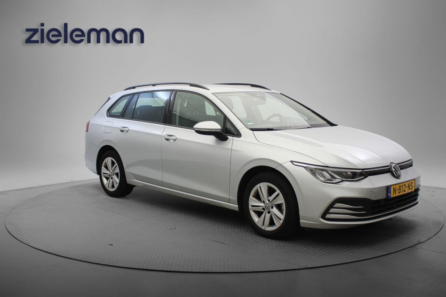 Volkswagen Golf Variant - Variant 1.0 TSI Life - Carplay, Navi, Cruise - AutoWereld.nl