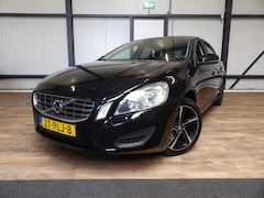 Volvo V60 - T3 - ecc - navigatie - trekhaak - zeer nette staat