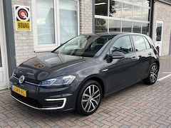 Volkswagen e-Golf - E-DITION / PARK. SENSOREN/ ADAPT. CRUISE/ LED/ NAVI/ CLIMA/ 17" LMV