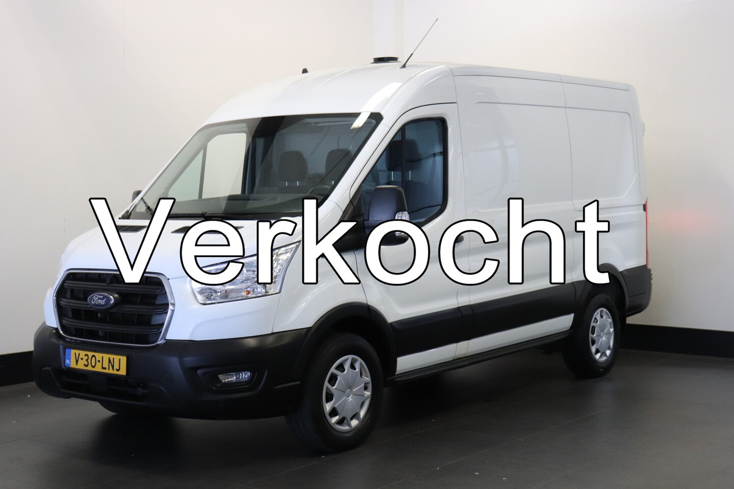 Ford Transit - 350 2.0 TDCI 130PK L2H2 - EURO 6 - Airco - Navi - Cruise - € 16.900,- Excl. - AutoWereld.nl