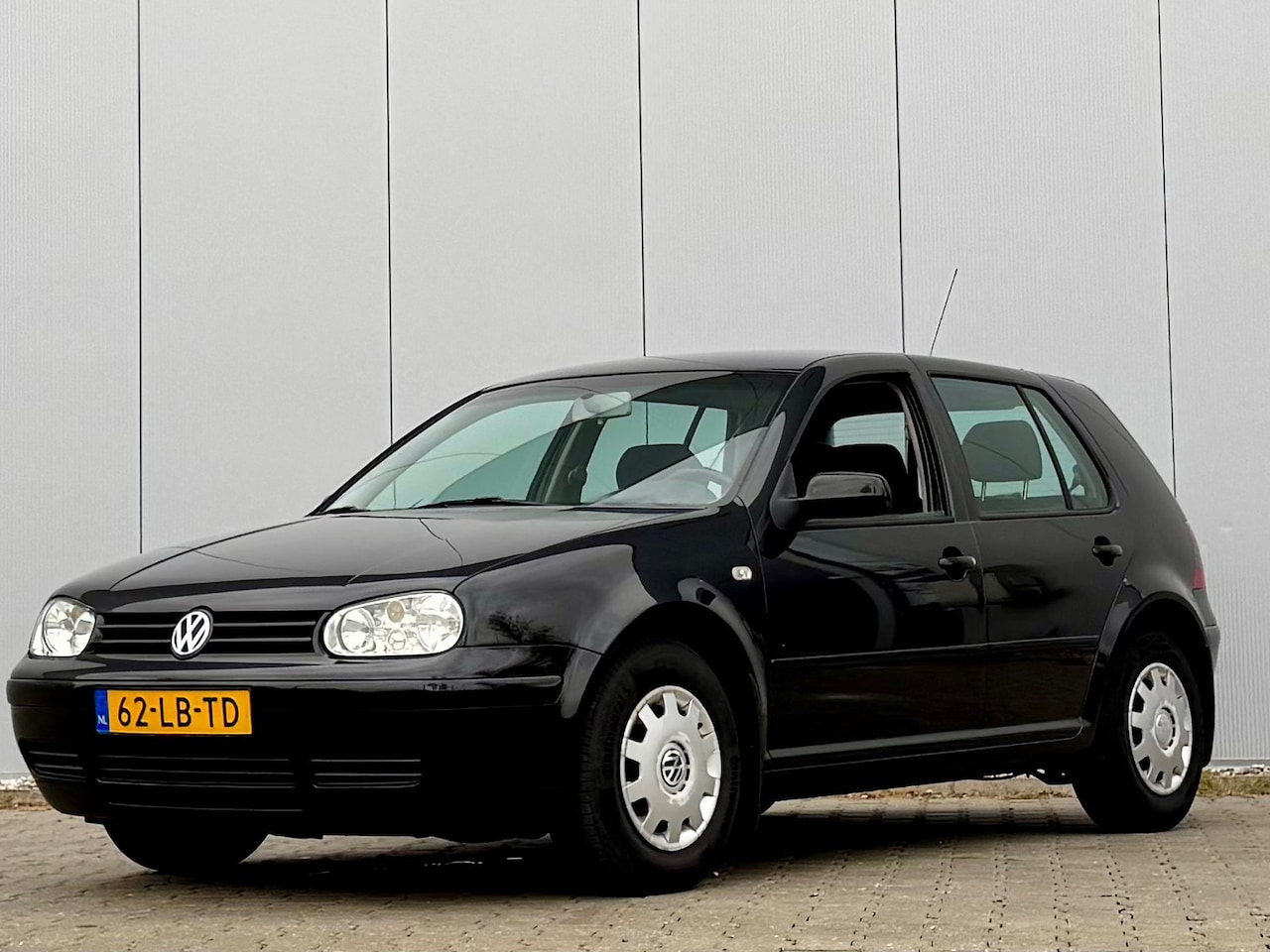 Volkswagen Golf - 1.6-16V Oxford LageKm NAP Airco - AutoWereld.nl