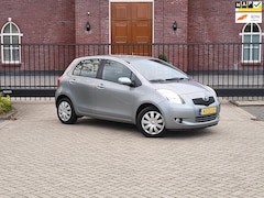 Toyota Yaris - 1.3 VVTi Sol / Airco / 5 drs / Nap / Nieuwe Apk / Trekhaak