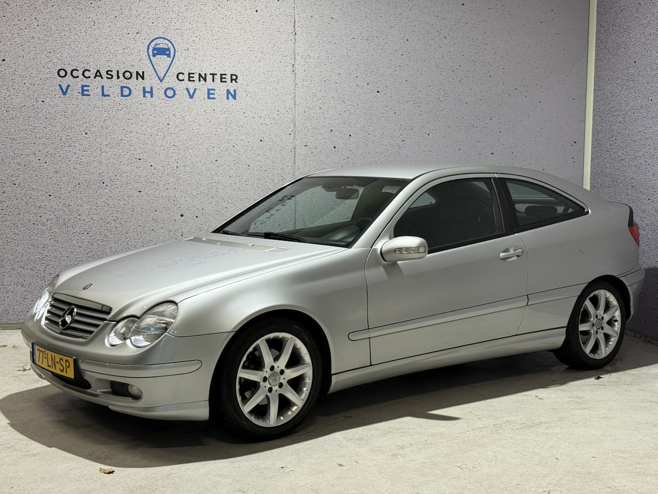 Mercedes-Benz C-klasse Sportcoupé - 180 Kompressor // TREKHAAK // CLIMA - AutoWereld.nl