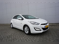 Hyundai i30 - 1.6 GDI i-Motion Plus Climate / Navi / Cruise / Camera / Parkeers. / Trekhaak / NAP