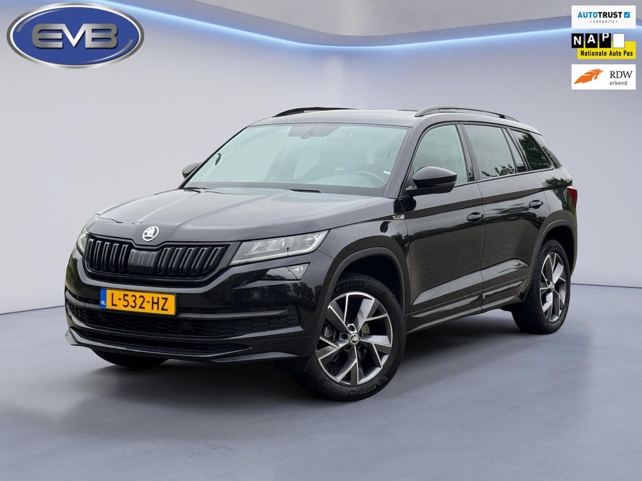 Skoda Kodiaq - 1.5 TSI SPORTLINE Business 7 persoons, achteruitrijcamera,luxe uitvoering, nl auto met nap - AutoWereld.nl