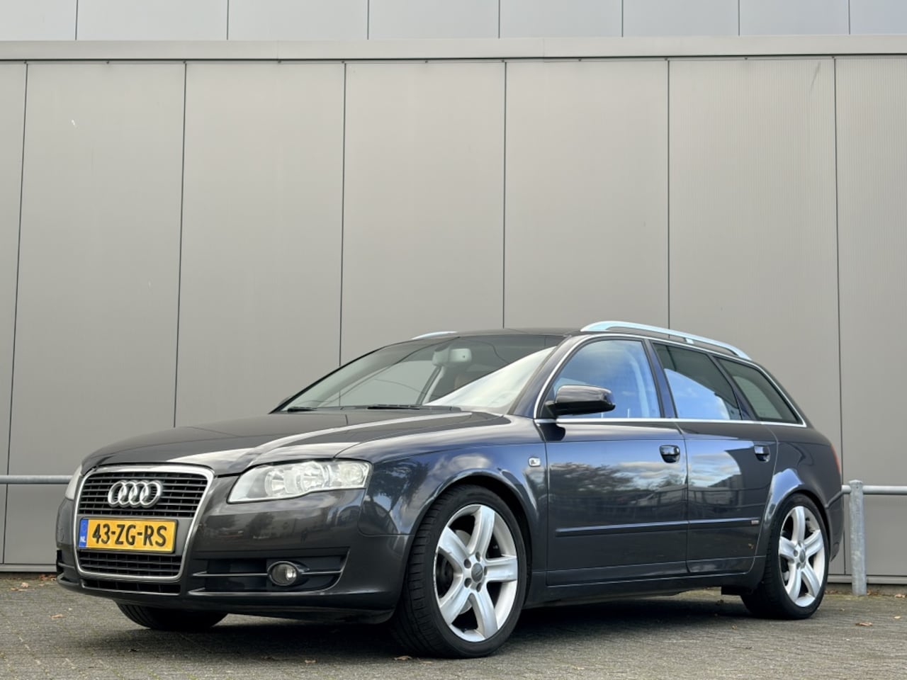 Audi A4 Avant - 1.8 Turbo - airco - cruise - trekhaak - leder - AutoWereld.nl