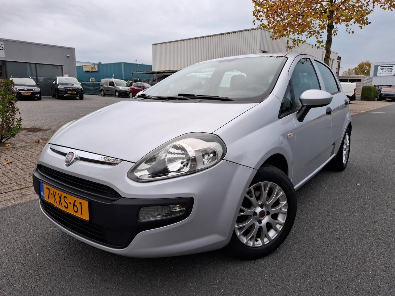 Fiat Punto Evo - 1.2 Dynamic AIRCO/5 DEURS/SPORTVELGEN! - AutoWereld.nl