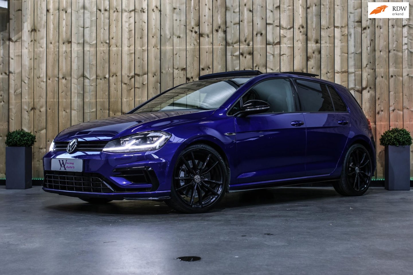 Volkswagen Golf - 2.0 TSI 4Motion R *Akra*Pano*DCC*Dynaudio*Camera* - AutoWereld.nl