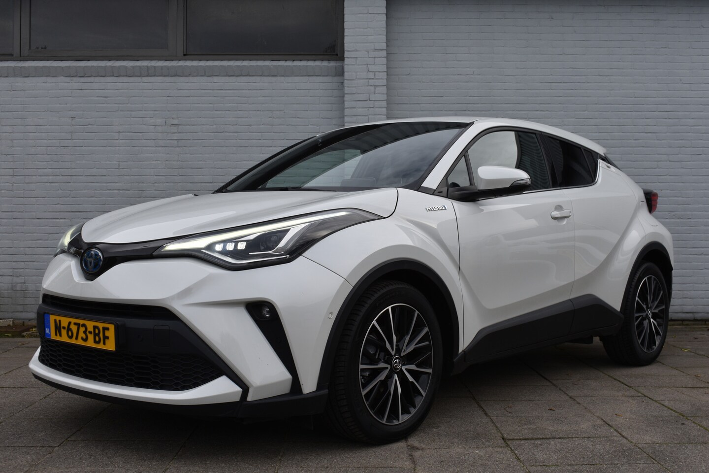 Toyota C-HR - 1.8 Hybrid Executive Limited Automaat 122pk | BSM | Stoel&stuur verwarming | Dealer onderh - AutoWereld.nl