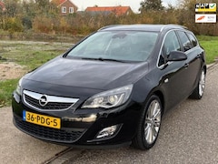 Opel Astra Sports Tourer - 1.6 Turbo Cosmo ECC Audio/Navigatie LMV 19" Sportstoelen Cruisecontrol ESP PDC Dealeronder