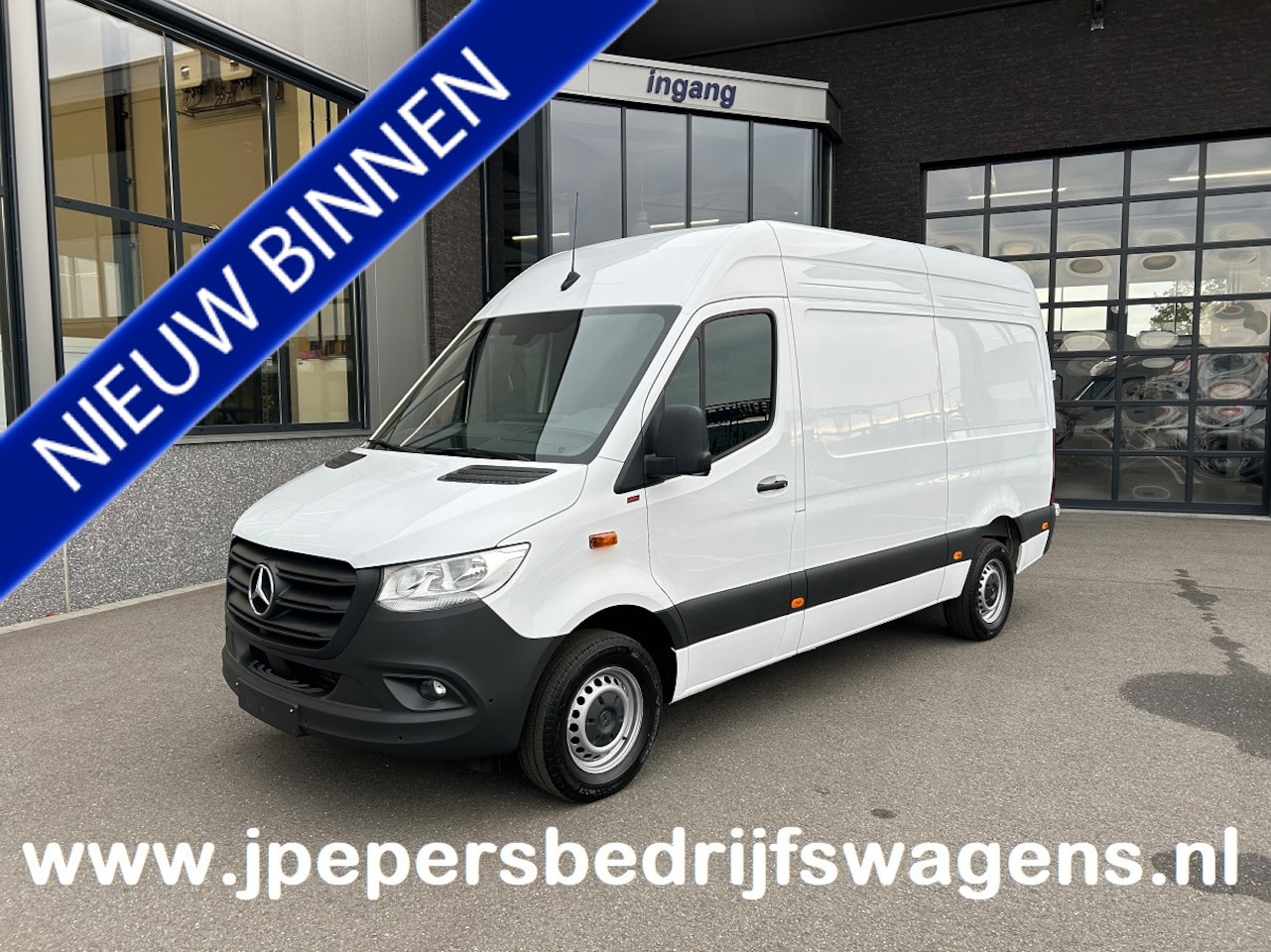 Mercedes-Benz Sprinter - 317 CDI L2 H2 MBUX / 360 Camera / Navigatie / Parkeersensoren / Cruise control / Airco / 2 - AutoWereld.nl