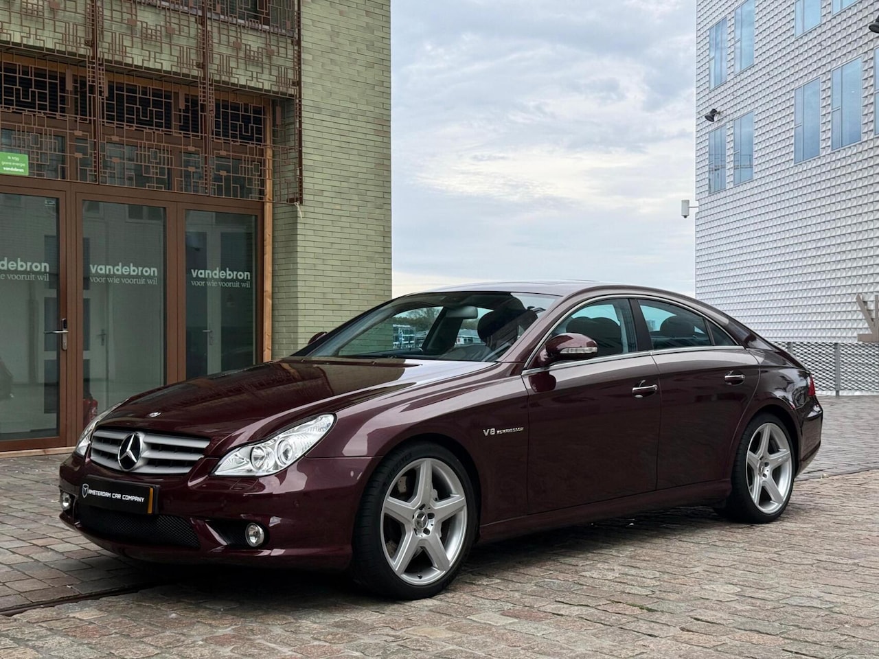 Mercedes-Benz CLS-klasse - AMG 55 90.000km gerestaureerd - AutoWereld.nl