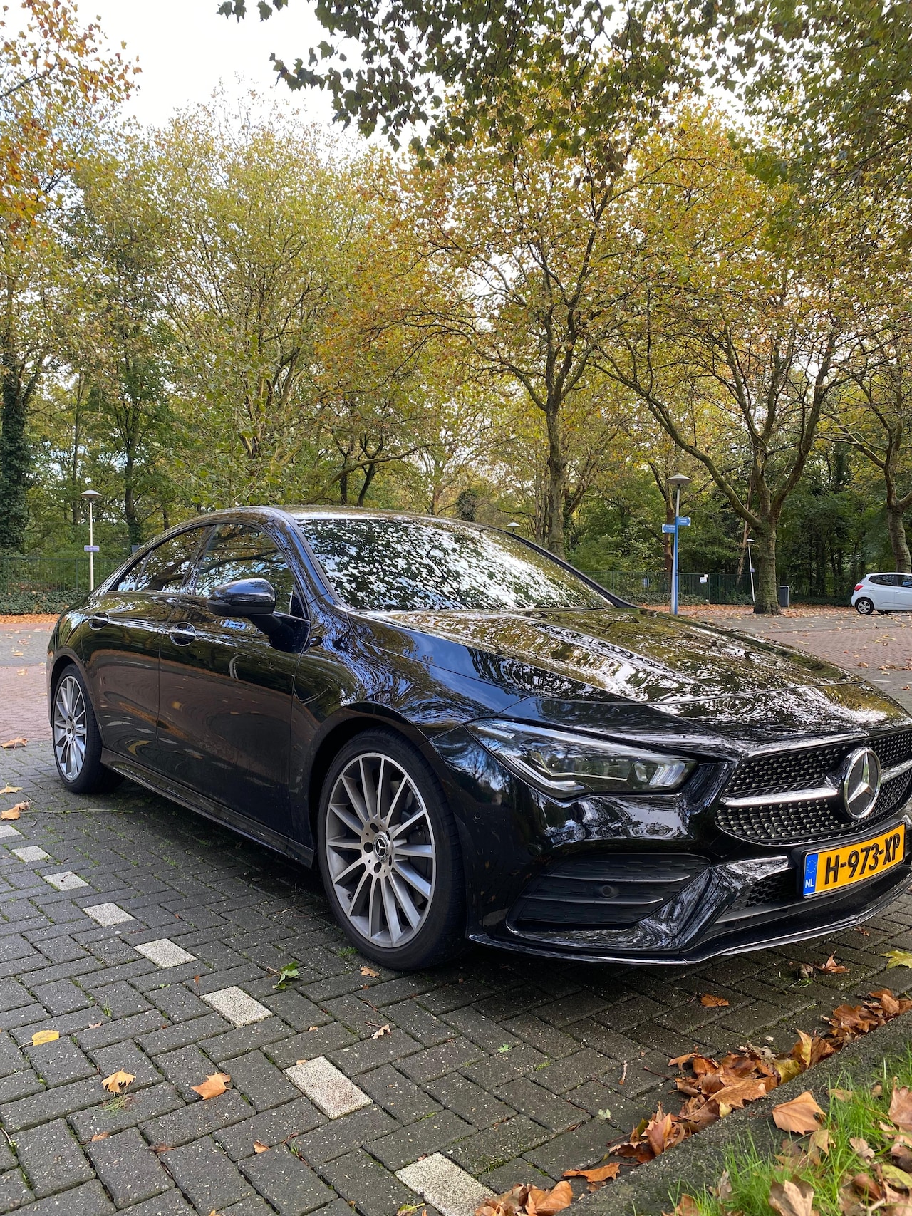 Mercedes-Benz CLA-Klasse - 220 Premium Plus Zwart/PANO/MEM/360º/19Inch/VOL - AutoWereld.nl