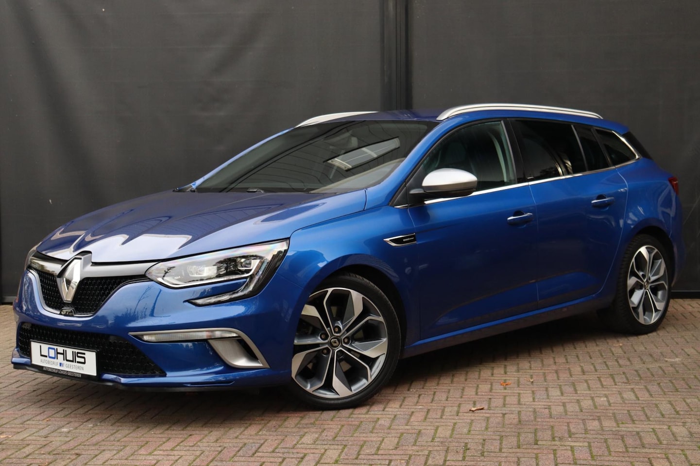 Renault Mégane Estate - 1.6 TCe GT 205PK EDC 4 Control | ACC | HUD | KEYLESS | CAMERA - AutoWereld.nl